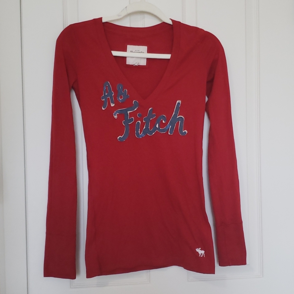 Red tee